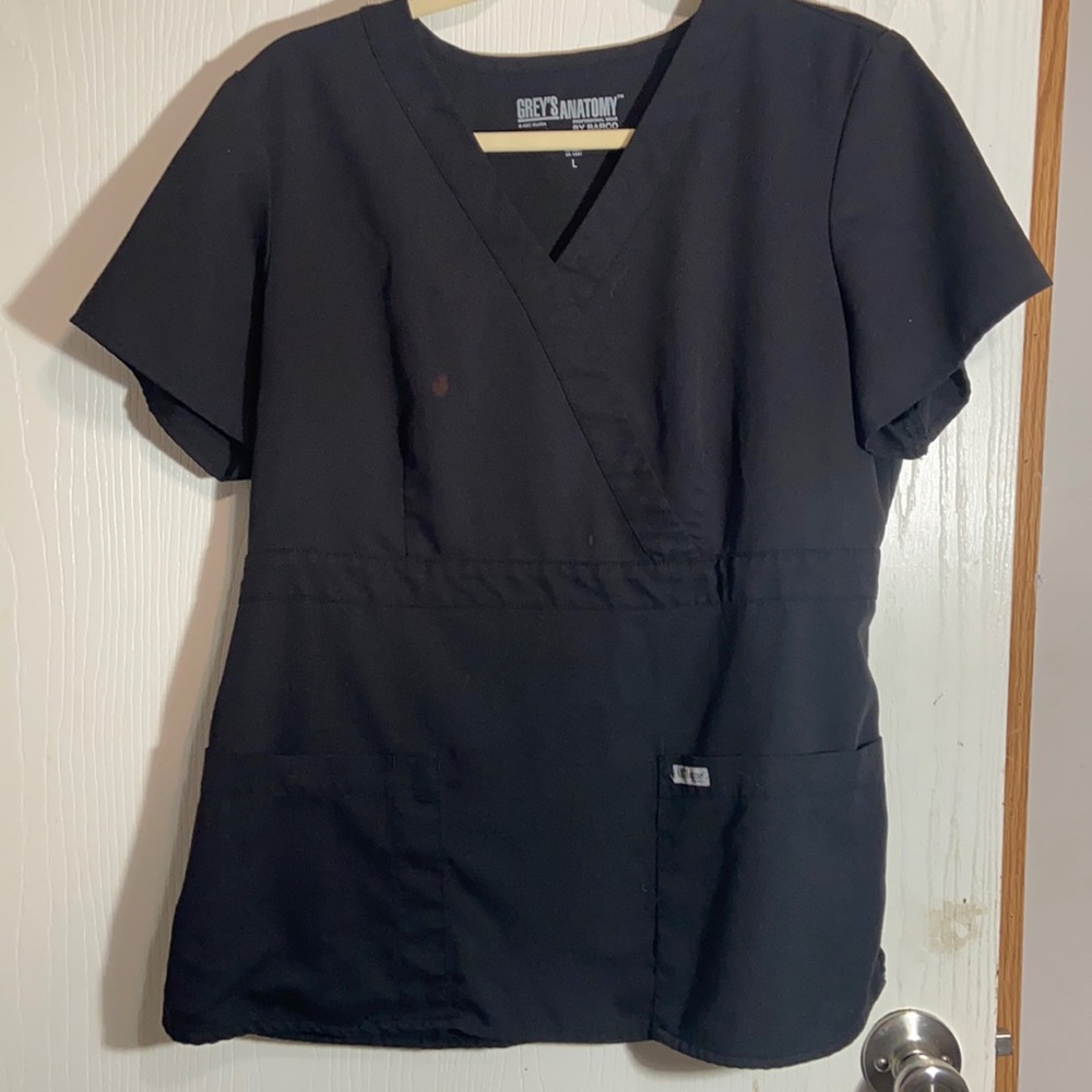 Greys anatomy scrubs top. Size large.